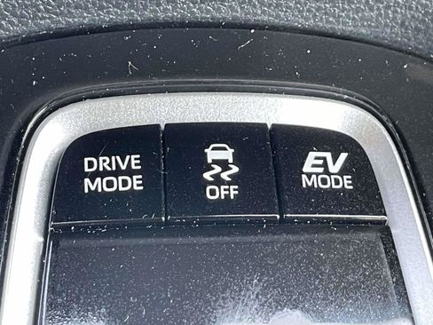 Used 2026 Toyota Corolla LE FWD image 33