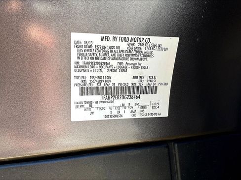 Used 2013 Ford Taurus SEL image 11