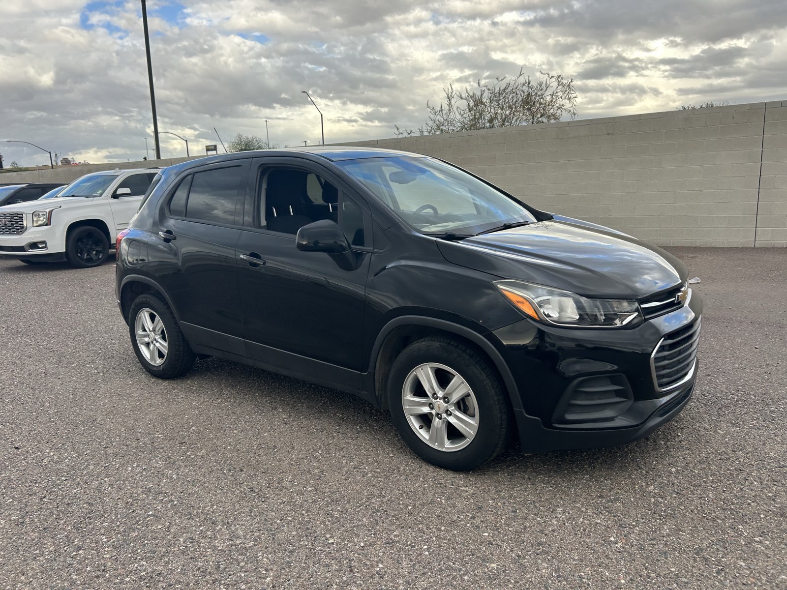 Used 2020 Chevrolet Trax LS w/ Tint and Cruise Package FWD image 7
