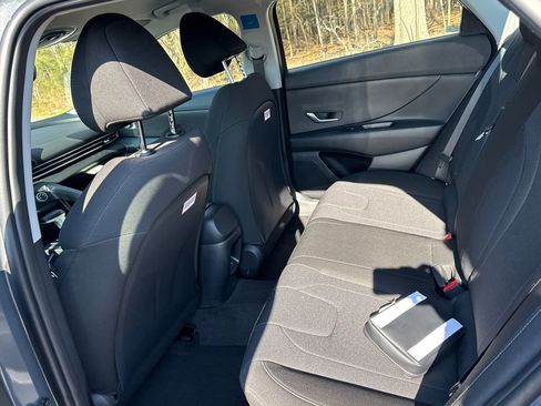 New 2026 Hyundai Elantra SE image 12