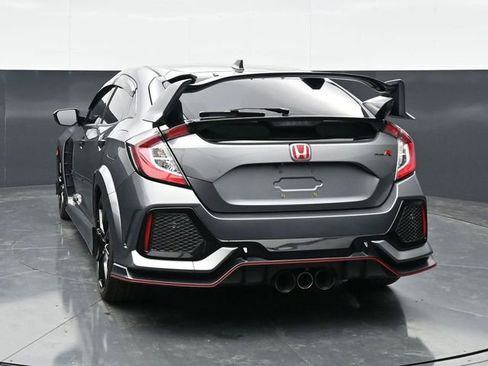 Used 2018 Honda Civic Type R image 6