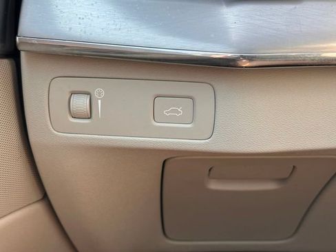 Used 2016 Volvo XC90 T6 Momentum AWD/4WD image 18