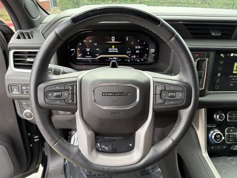 Used 2023 GMC Yukon XL Denali w/ Advanced Technology Package AWD/4WD image 16