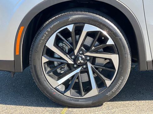 Used 2023 Mitsubishi Outlander SE image 33