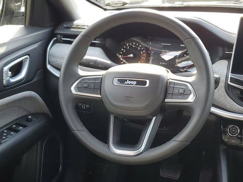 Used 2023 Jeep Compass Latitude AWD/4WD image 25