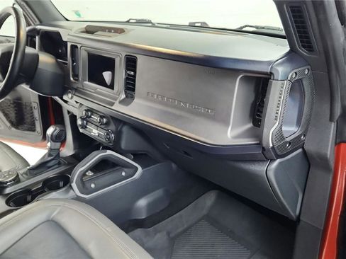 Used 2023 Ford Bronco Outer Banks AWD/4WD image 32