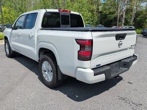 Used 2022 Nissan Frontier SV AWD/4WD image 6