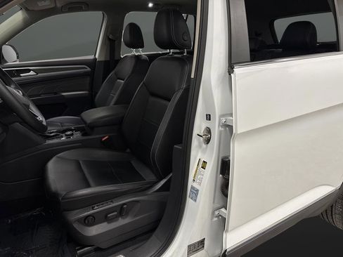 Used 2021 Volkswagen Atlas SEL image 4