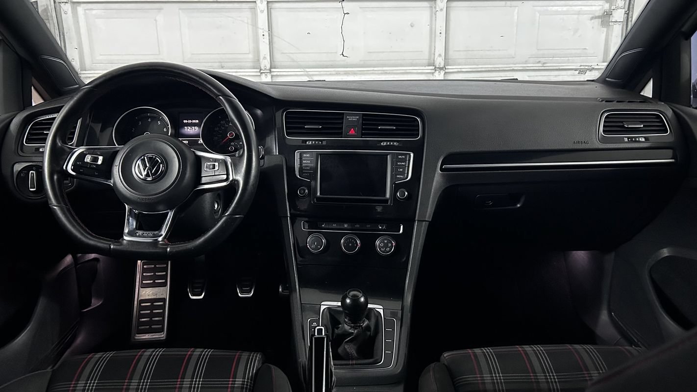 Used 2016 Volkswagen GTI S FWD image 9