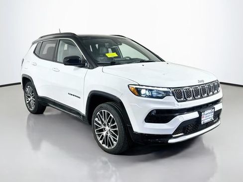 Used 2023 Jeep Compass Limited w/ Elite Group AWD/4WD image 8