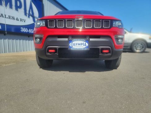 Used 2019 Jeep Compass Trailhawk AWD/4WD image 9