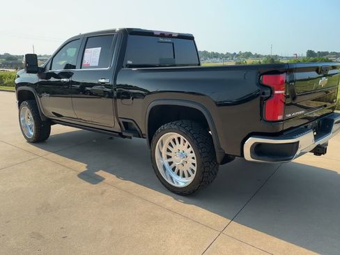 Used 2025 Chevrolet Silverado 2500 LTZ w/ LTZ Premium Texas Edition image 6