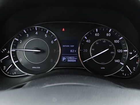 Used 2018 Nissan Armada Platinum w/ Captain Seat Package RWD image 12