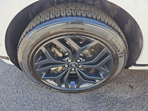 Used 2020 Land Rover Range Rover Evoque SE AWD/4WD image 27