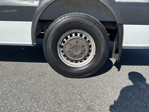 Used 2008 Dodge Sprinter 2500 image 22