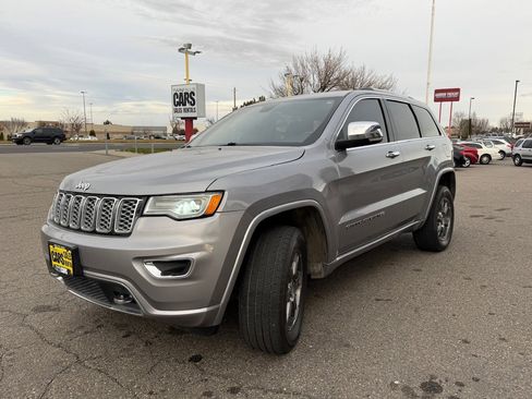 Used 2018 Jeep Grand Cherokee Overland image 4