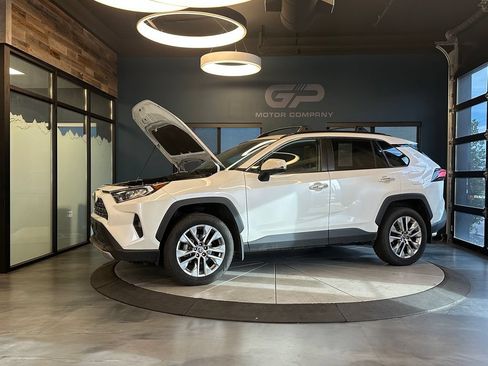 Used 2021 Toyota RAV4 Limited AWD/4WD image 25