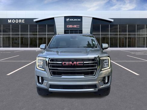 Used 2024 GMC Yukon XL SLT RWD image 3