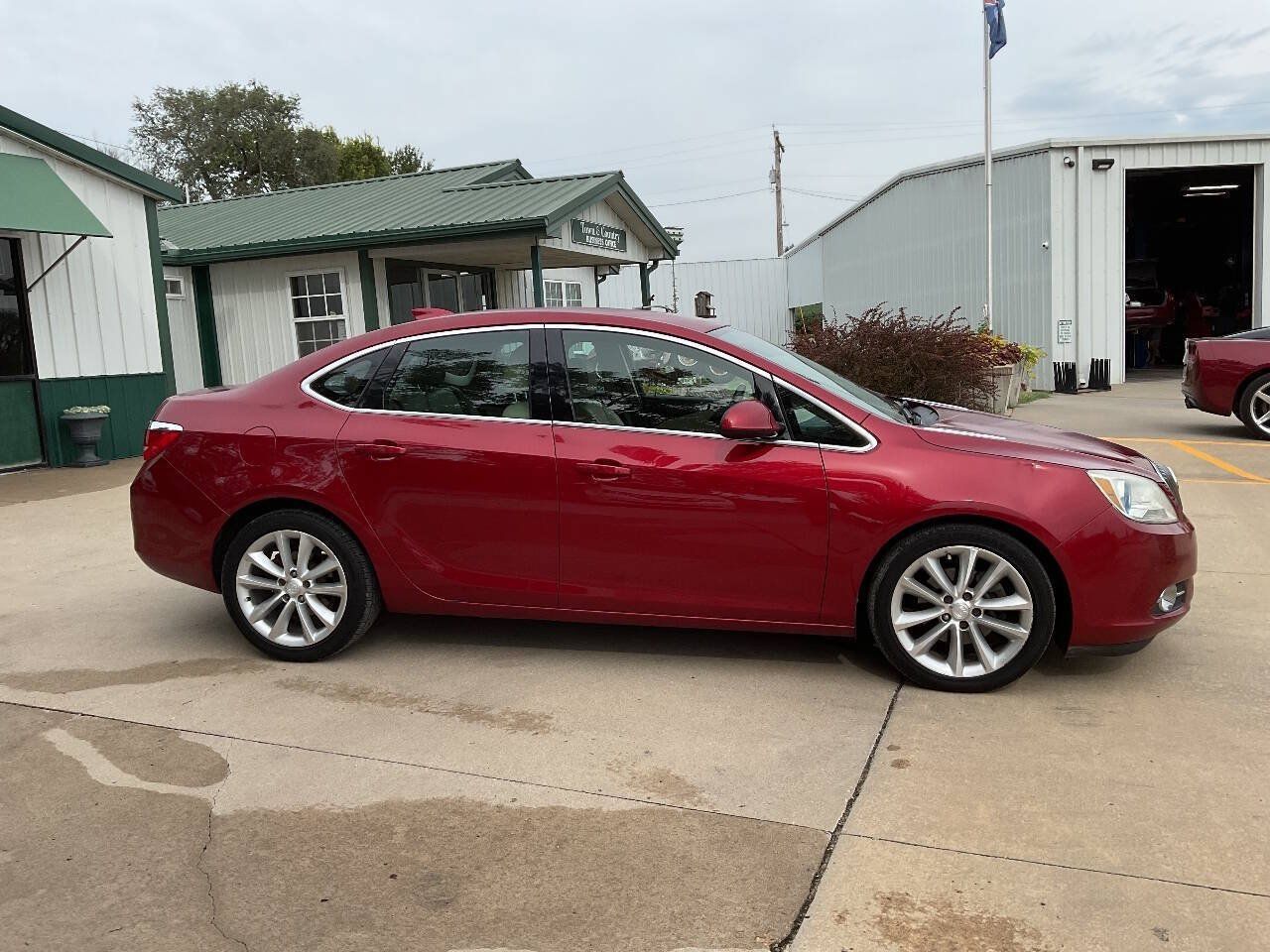 Used 2016 Buick Verano Convenience w/ Driver Confidence Package FWD image 2