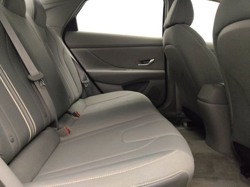 Used 2021 Hyundai Elantra SEL FWD image 19