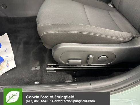 Used 2025 Hyundai Kona SEL image 29