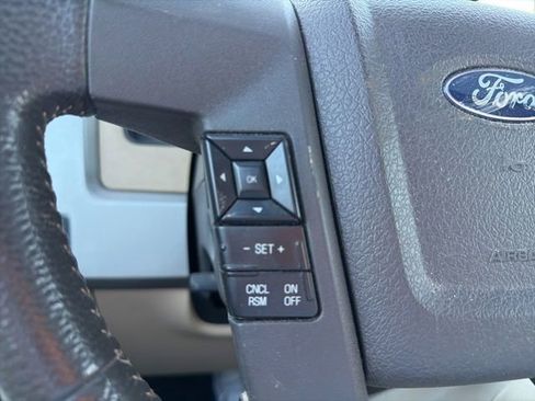 Used 2011 Ford F150 Lariat w/ Lariat Chrome Pkg RWD image 5