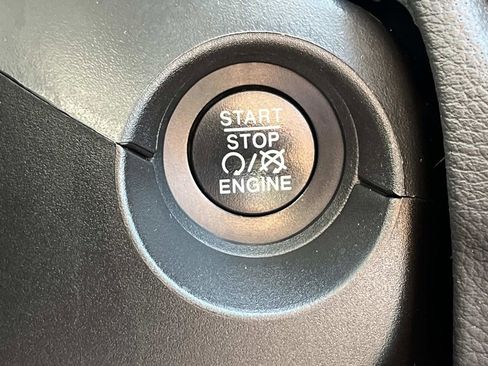 Used 2019 Jeep Compass Latitude w/ Popular Equipment Group image 34