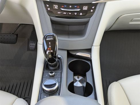 Used 2021 Cadillac XT5 Premium Luxury w/ LPO, Floor Liner Package image 22