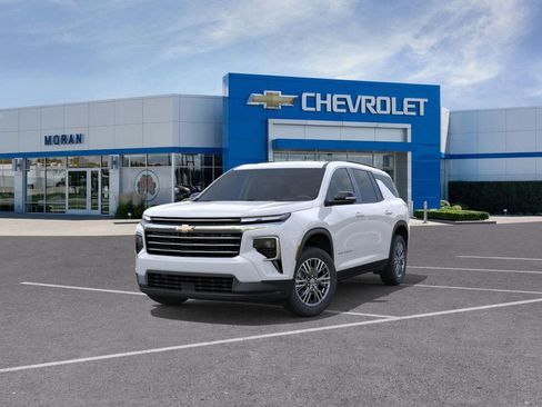New 2026 Chevrolet Traverse LT w/ Driver Confidence Package AWD/4WD image 8