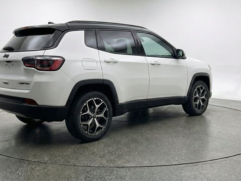 Used 2025 Jeep Compass Limited AWD/4WD image 9