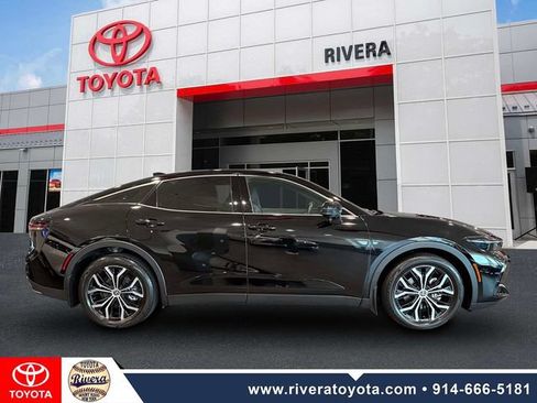 Certified 2024 Toyota Crown AWD/4WD image 4