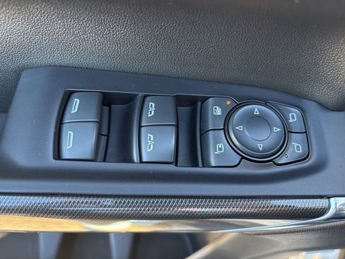 Used 2021 GMC Sierra 1500 AT4 w/ Technology Package image 42