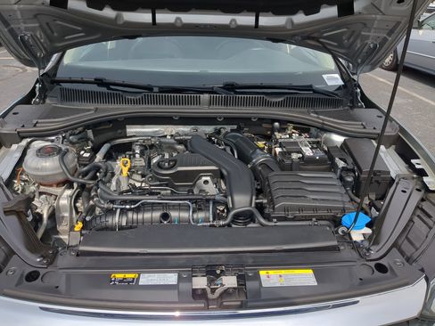Used 2023 Volkswagen Jetta SE w/ Panoramic Sunroof Package FWD image 32