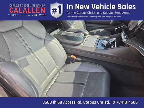 Used 2022 Jeep Wagoneer Series III w/ Flexible Seating Group AWD/4WD image 21