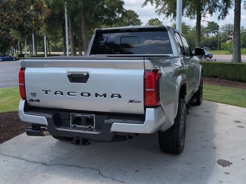 Certified 2025 Toyota Tacoma SR5 w/ SR5 Upgrade Package AWD/4WD image 10