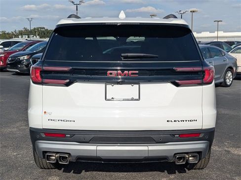 Used 2025 GMC Acadia Elevation image 5