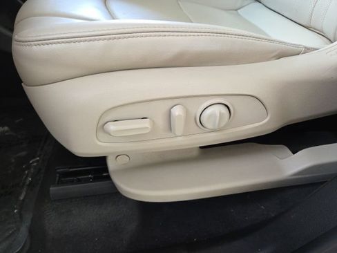 Used 2020 Buick Enclave Essence FWD image 42