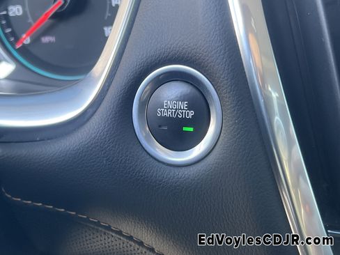 Used 2021 Chevrolet Traverse Premier w/ Redline Edition image 38