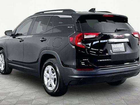 Certified 2024 GMC Terrain SLE w/ Driver Convenience Package FWD image 4