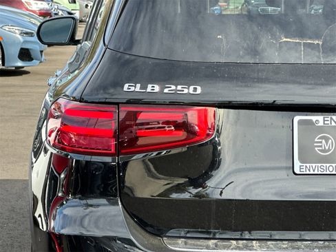 New 2025 Mercedes-Benz GLB 250 4MATIC image 31