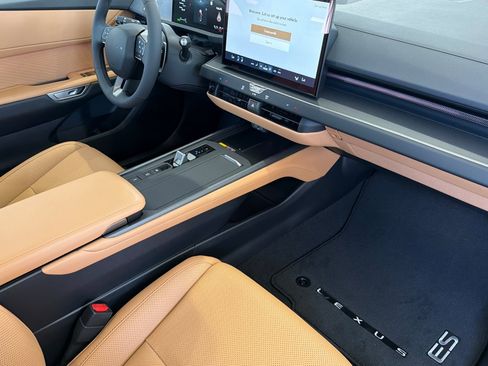 New 2026 Lexus ES 350e w/ Convenience Package FWD image 13