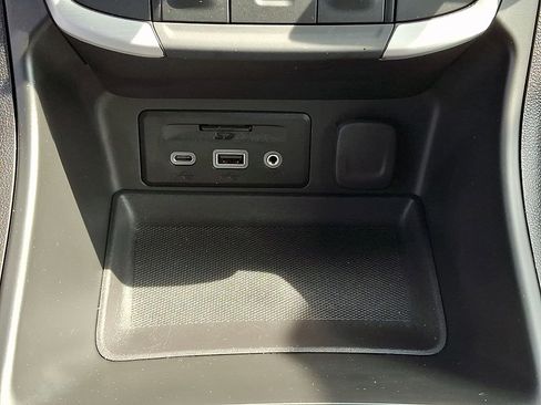 Used 2022 GMC Terrain SLE w/ Driver Convenience Package FWD image 25