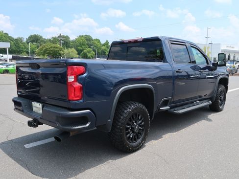 Used 2022 Chevrolet Silverado 2500 LTZ w/ LTZ Plus Package AWD/4WD image 10