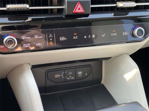 New 2026 Kia Sportage EX image 33