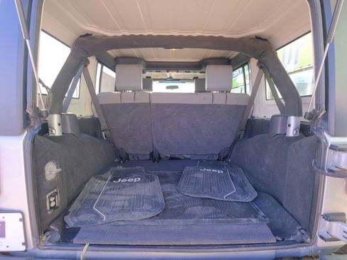 Used 2010 Jeep Wrangler Unlimited Sport image 23