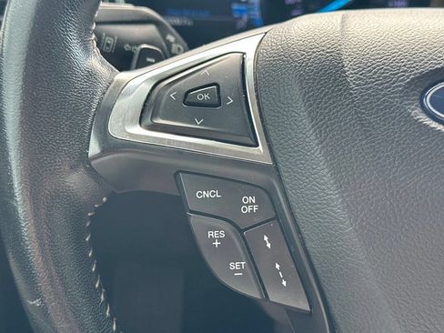 Used 2019 Ford Fusion SE w/ Equipment Group 151A FWD image 18