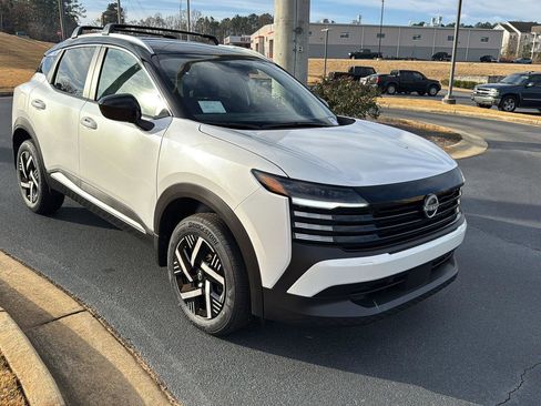 New 2026 Nissan Kicks SV w/ Cold Weather Package image 6