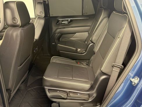 Used 2025 Chevrolet Tahoe Premier image 17