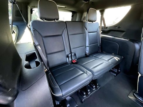 Certified 2022 Chevrolet Suburban Premier image 31