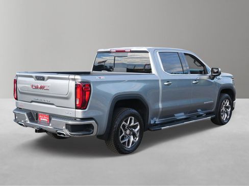 Used 2024 GMC Sierra 1500 SLT w/ SLT Premium Plus Package AWD/4WD image 4